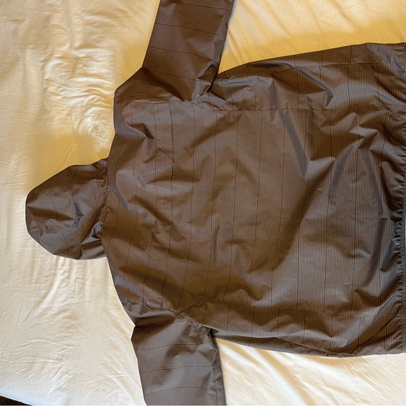 NEW BALANCE SPRING JACKET - Picture 2 of 5